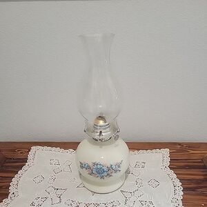 Vtg Lamplight Farms Victoria Rose 14.5" Glass Oil Lamp Cottage Farm Cabin Grandm
